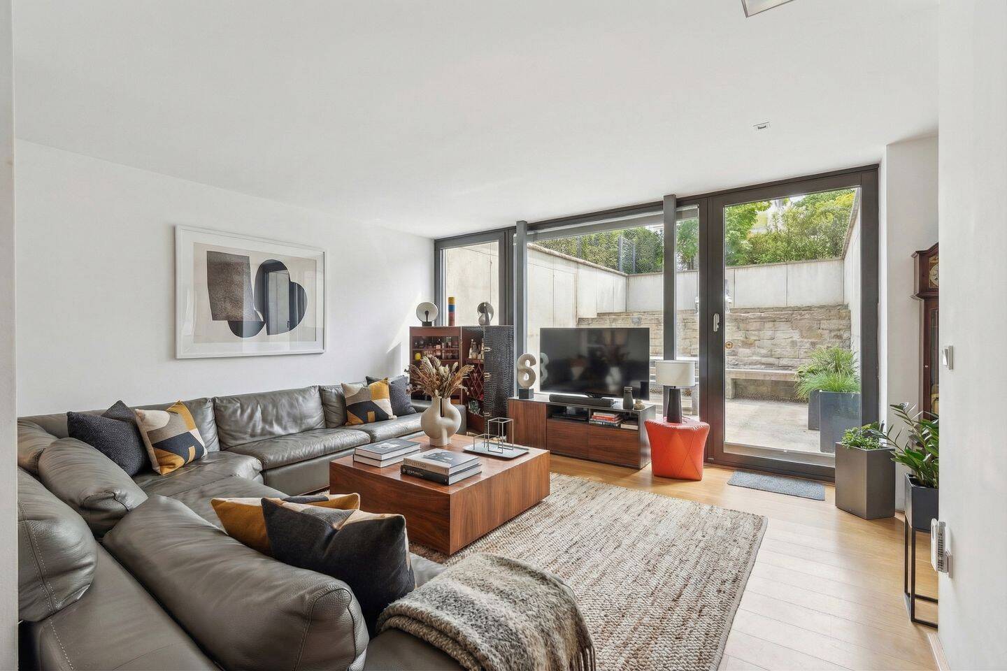 Stilvolle Architektenwohnung mit grünem Refugium und überdachter Sonnenterrasse – Hamburg – Vorschaubild 4