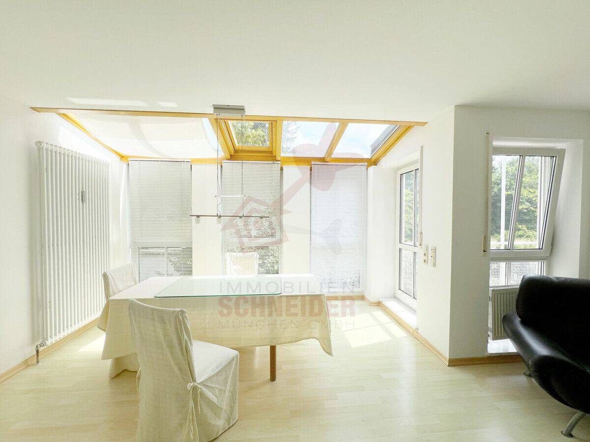 IMMOBILIEN SCHNEIDER – schöne 3 Zimmer-Wohnung in begehrter Lage mit Einbauküche und Wintergarten – 81827 München – Vorschaubild 3