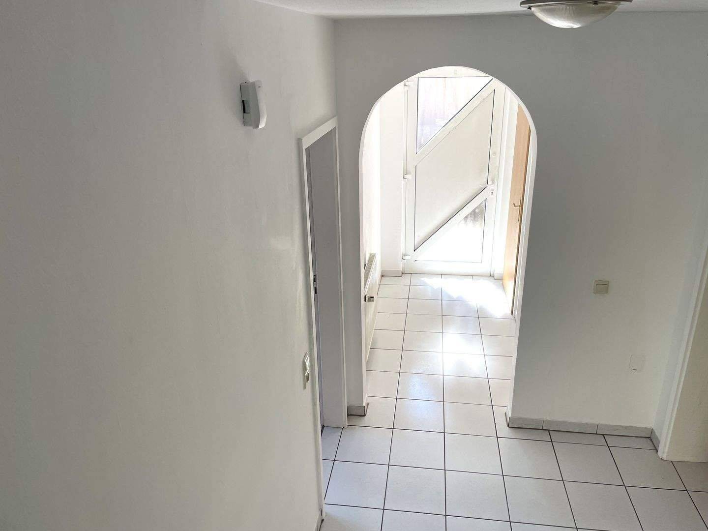 OL-Bümmerstede! Einzugsbereites helles EFH auf einem Hintergrundstück mit Blick in ein kleines Wäldchen! – 26133 Oldenburg (Oldb) – Vorschaubild 3