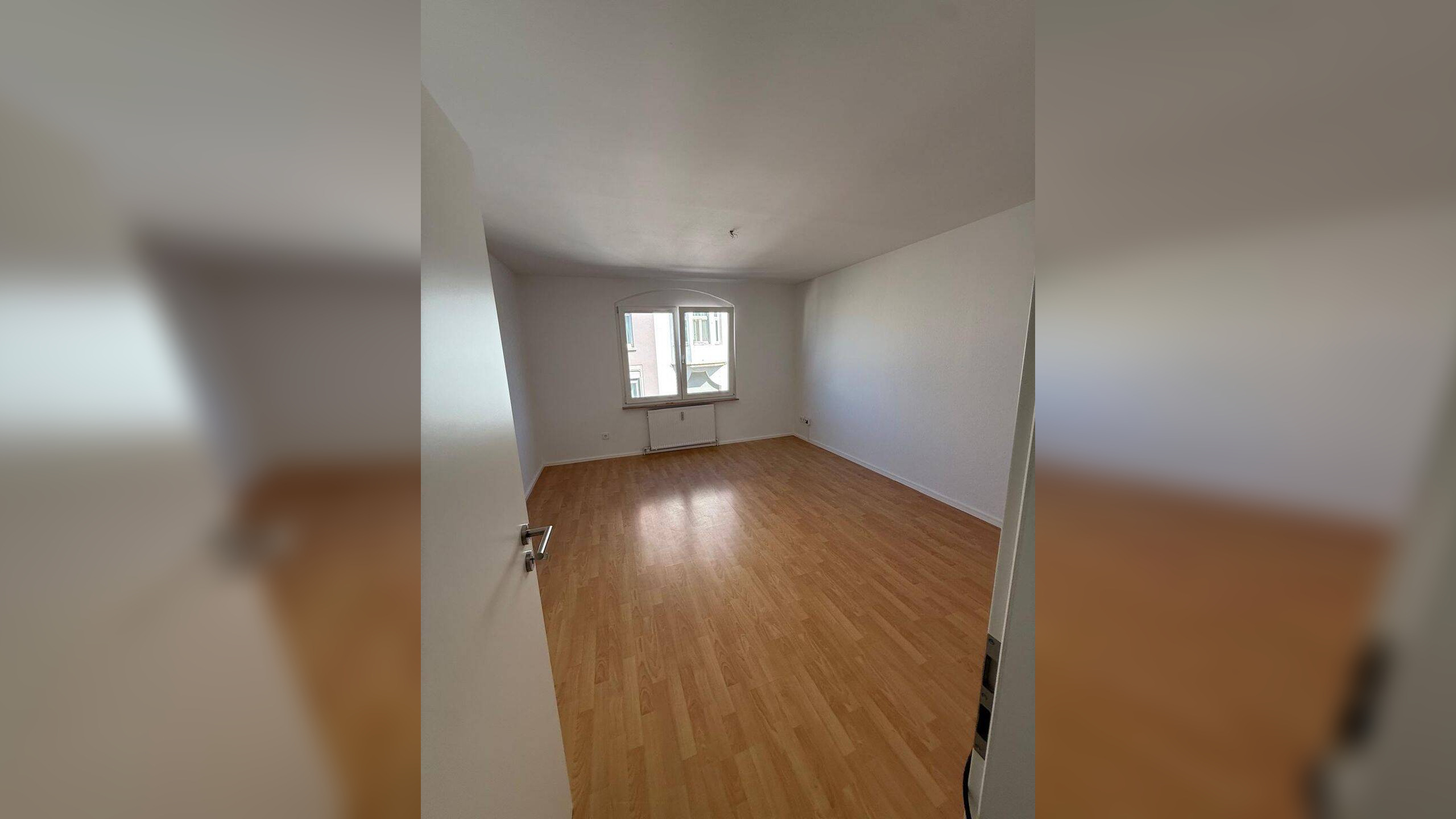 renovierte 2,5-Zimmer-Wohnung in Stuttgart-Untertürkheim – 70327 Stuttgart – Vorschaubild 3