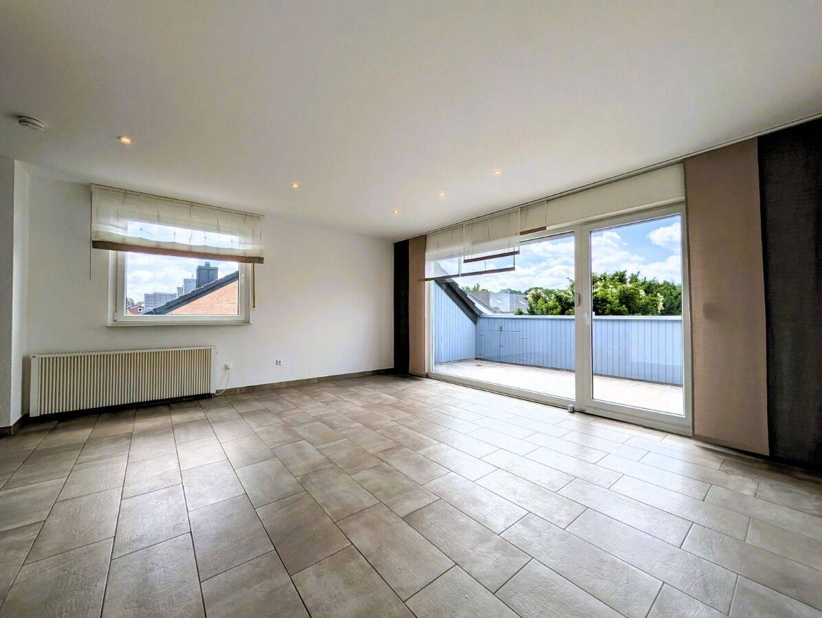 * Hier können Sie morgen einziehen! *** Top-Zustand mit Loggia, Kamin und Klima * – 44319 Dortmund – Vorschaubild 3