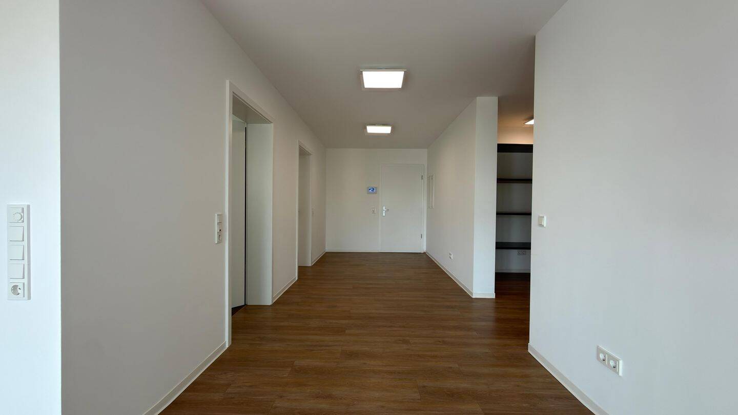 Vollständig barrierefreie 4-Zimmer-Wohnung mit Balkon, Weitblick und 2 Stellplätzen – 54293 Trier – Vorschaubild 3
