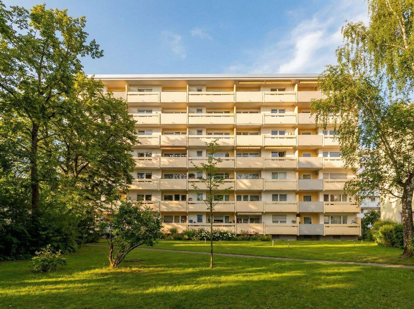 Attraktive 3-Zi-Whg. mit Balkon & Aufzug in München-Hadern – 81375 München – Vorschaubild 3