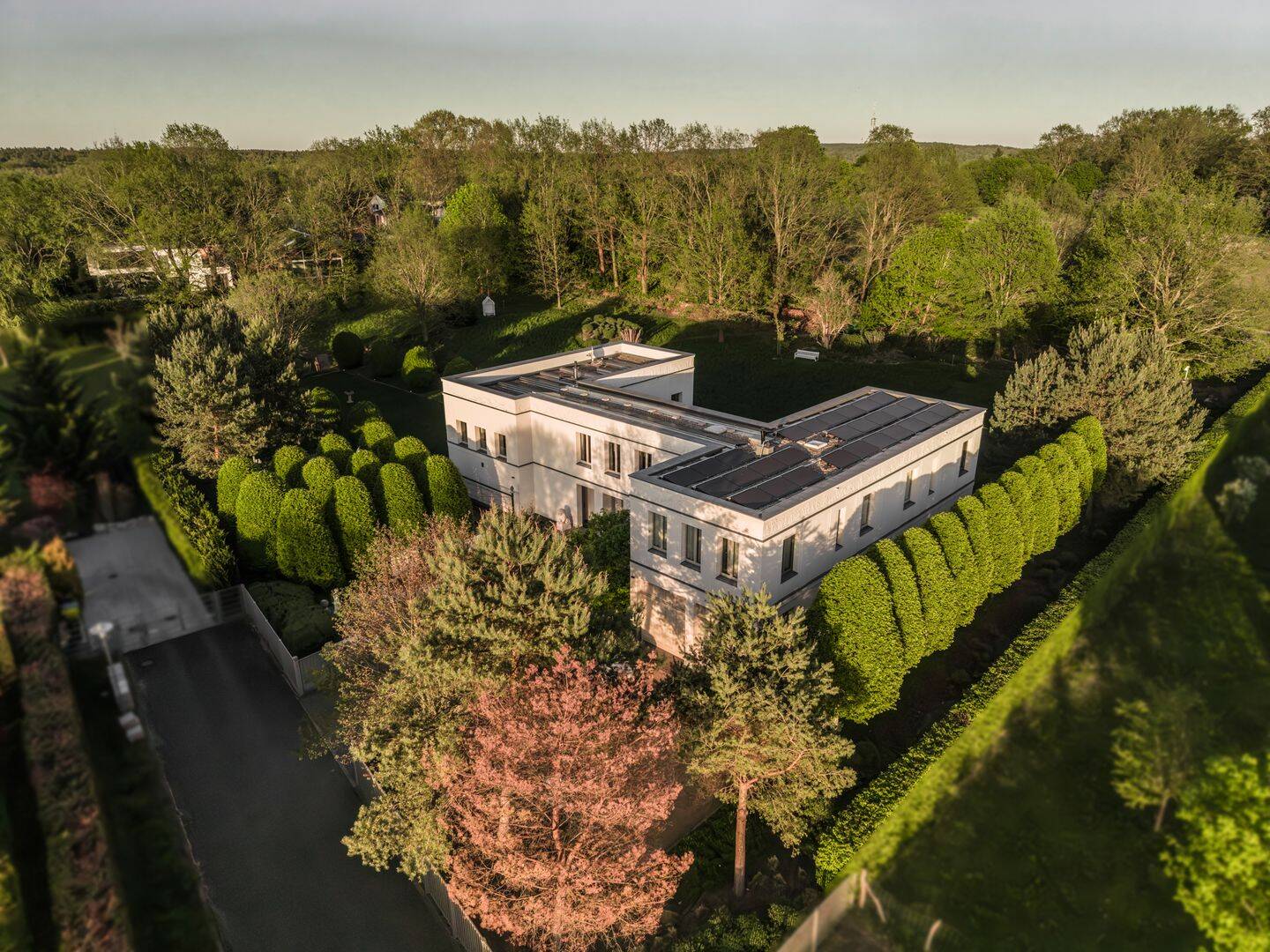 Timeless elegance – an exclusive villa on park-like grounds in the Nauener Vorstadt neighborhood – 14469 Potsdam – Vorschaubild 3