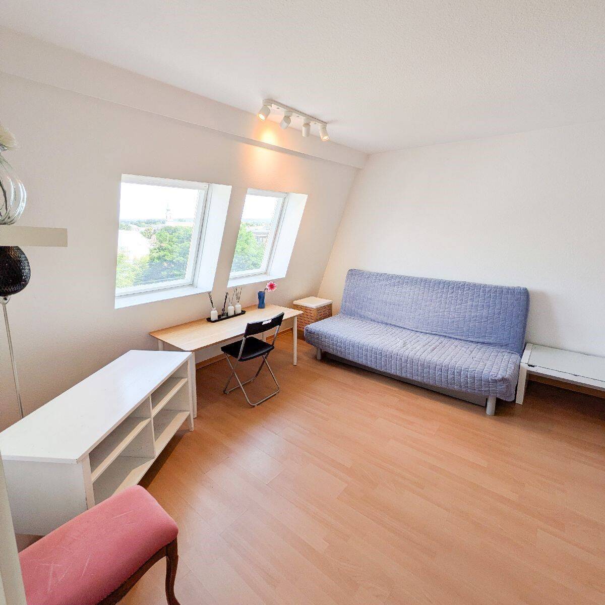 charmante Stadtwohnung – möblierte 2-RWE mit Stellplatz am Klinikum Dresden-Friedrichstadt – 1067 Dresden – Vorschaubild 3