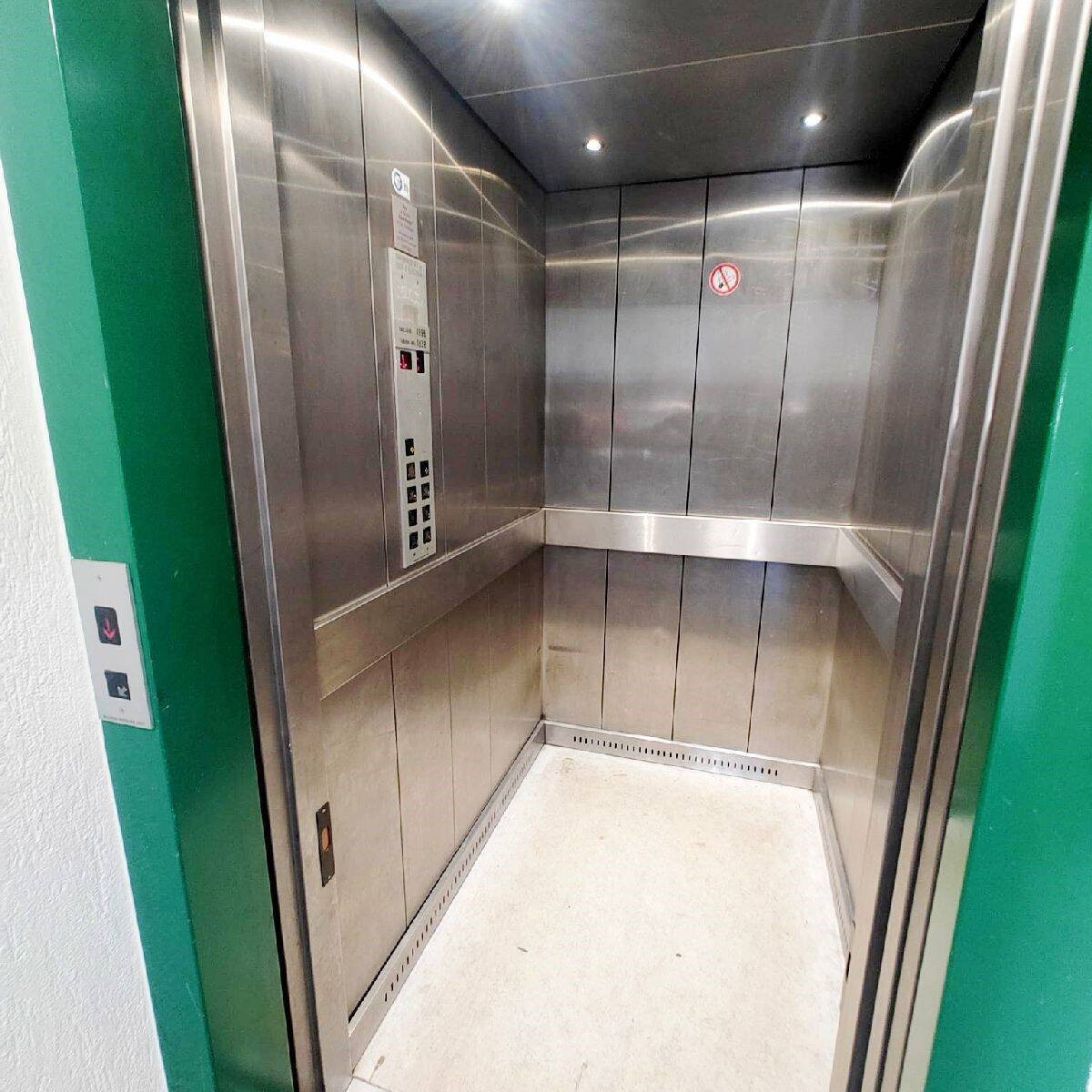 charmante Stadtwohnung – möblierte 2-RWE mit Stellplatz am Klinikum Dresden-Friedrichstadt – 1067 Dresden – Vorschaubild 4