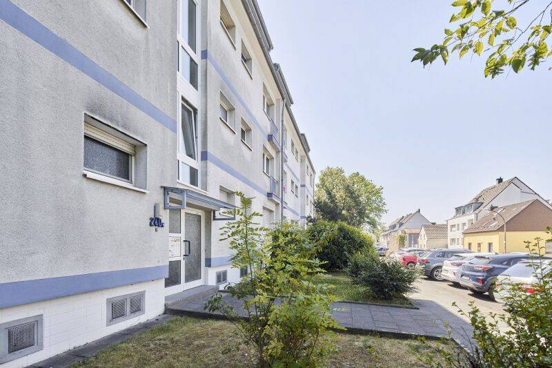 Moderne Eigentumswohnung mit Loggia in schöner und ruhiger Wohnlage in Niehl – 50735 Köln – Vorschaubild 3