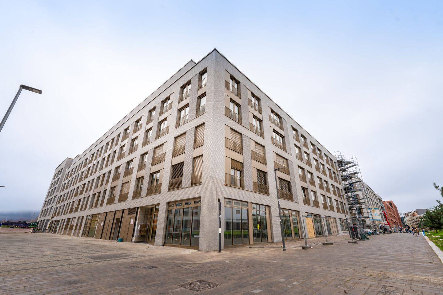 Topmoderne und vollmöblierte Maisonettewohnungen mit Blick über Stuttgart – 70372 Stuttgart – Vorschaubild 3