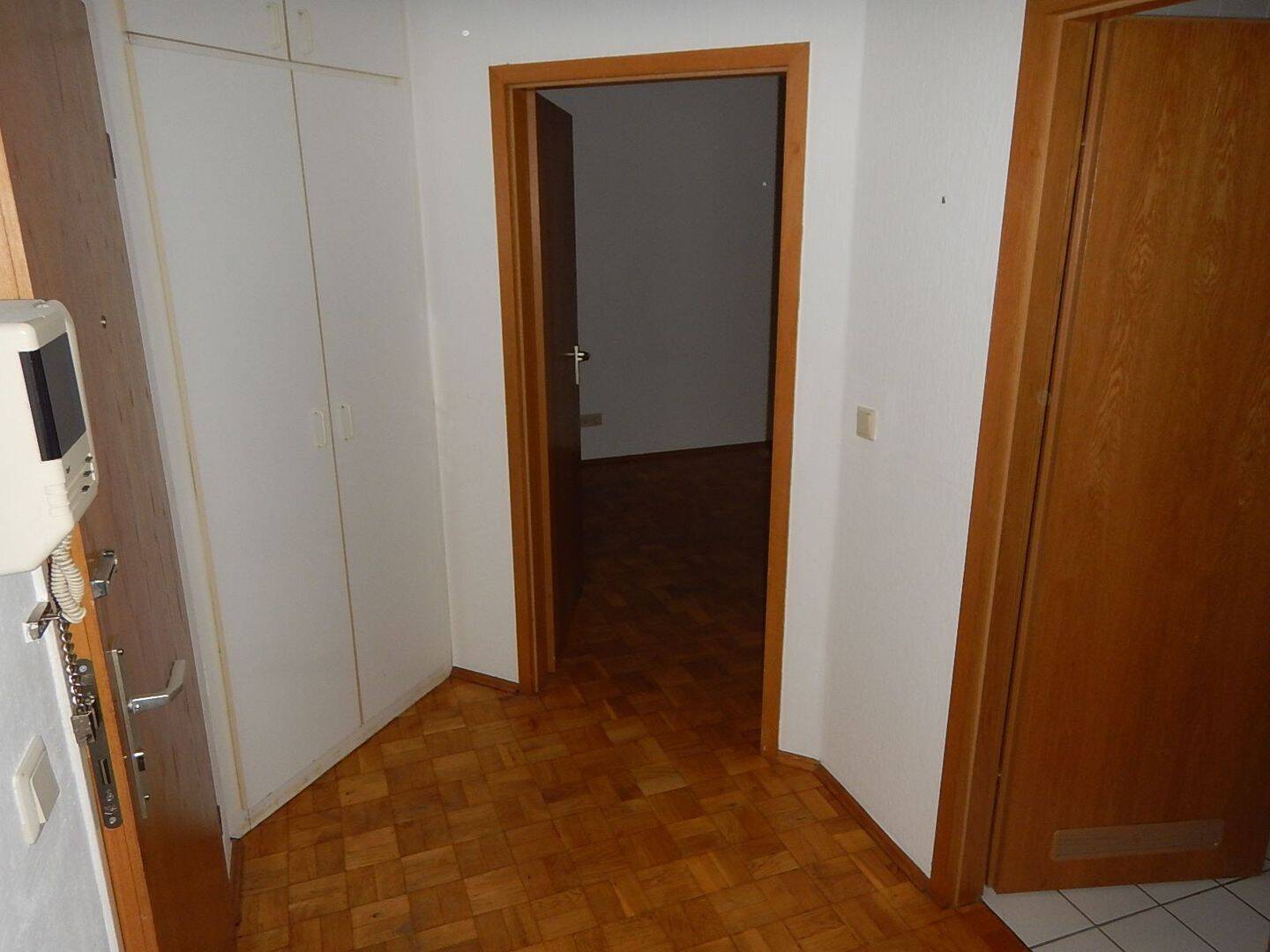 Modernes Wohnen mit Terrasse und 2 Balkonen – 13467 Berlin – Vorschaubild 3