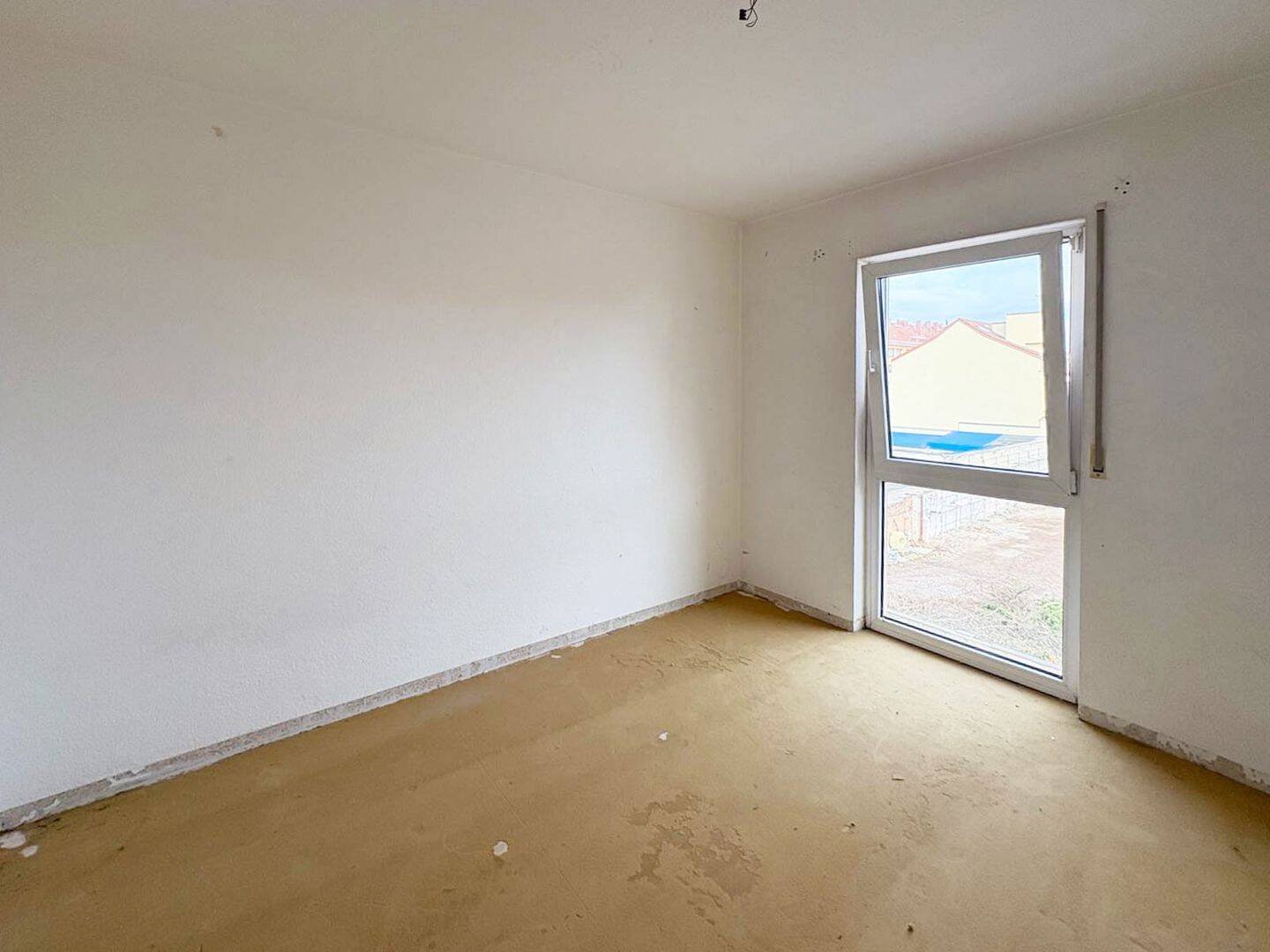 Gestalten statt Kompromisse: 2-Raum-Wohnung mit Potenzial – 1067 Dresden – Vorschaubild 3