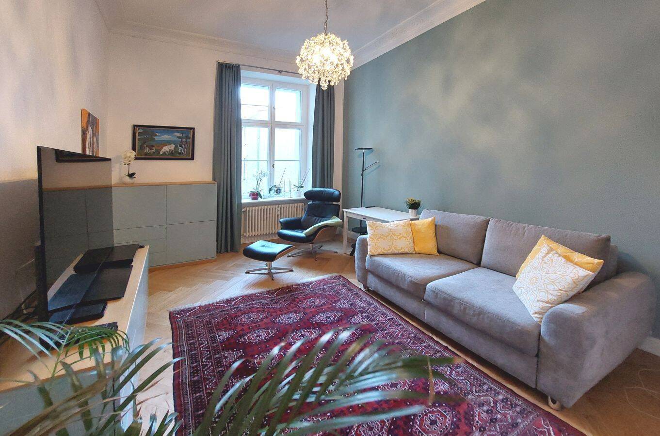 Bezugsfertig! Hochwertig sanierte Altbauwohnung mit Aufzug, Stuck, Parkett und Südbalkon – Berlin – Vorschaubild 4