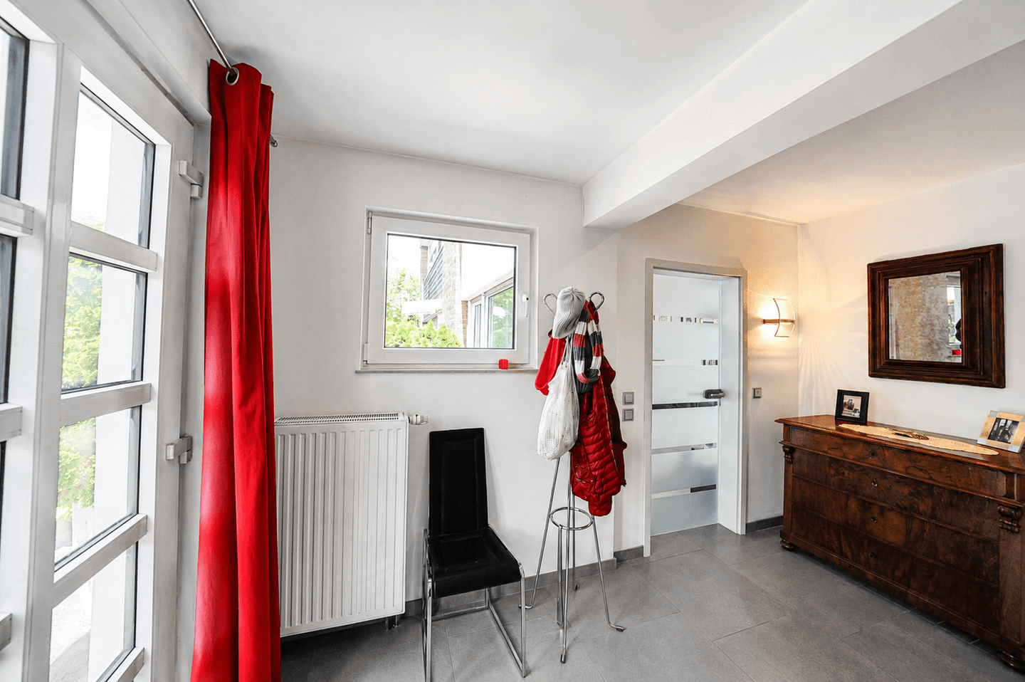 Top-Angebot im Kölner Süden: Modernes & sehr gepflegtes Einfamilienhaus mit Garage in Rondorf – 50997 Köln – Vorschaubild 4