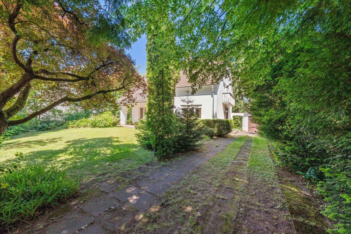 Villa mit Entwicklungspotenzial auf großzügigem Grundstück – 64287 Darmstadt – Vorschaubild 3