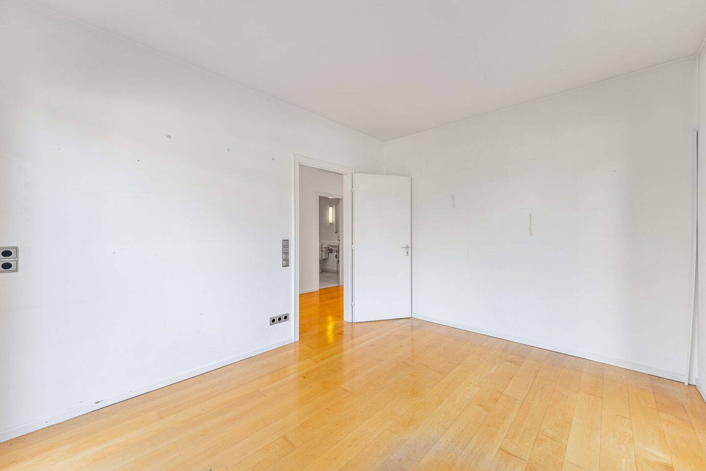 Penthousefeeling pur zwischen Baumwipfeln: Großzügige 3-Zimmer-Wohnung in begehrter Lage Sollns – 81479 München – Vorschaubild 3