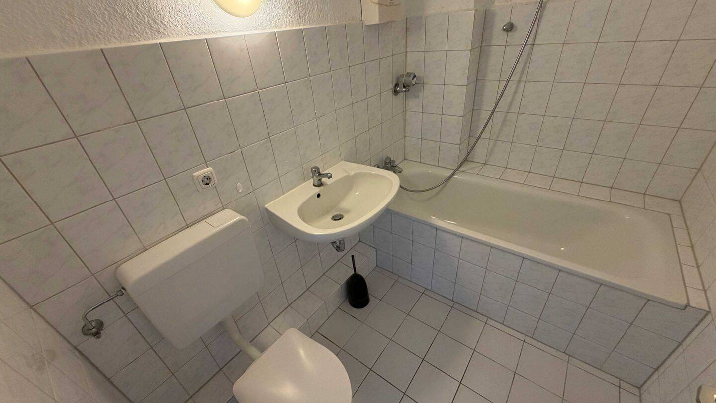 Wohnen mit Potenzial: 3-Zimmer-Wohnung mit Balkon in Hamburg-Schnelsen – 22457 Hamburg – Vorschaubild 4