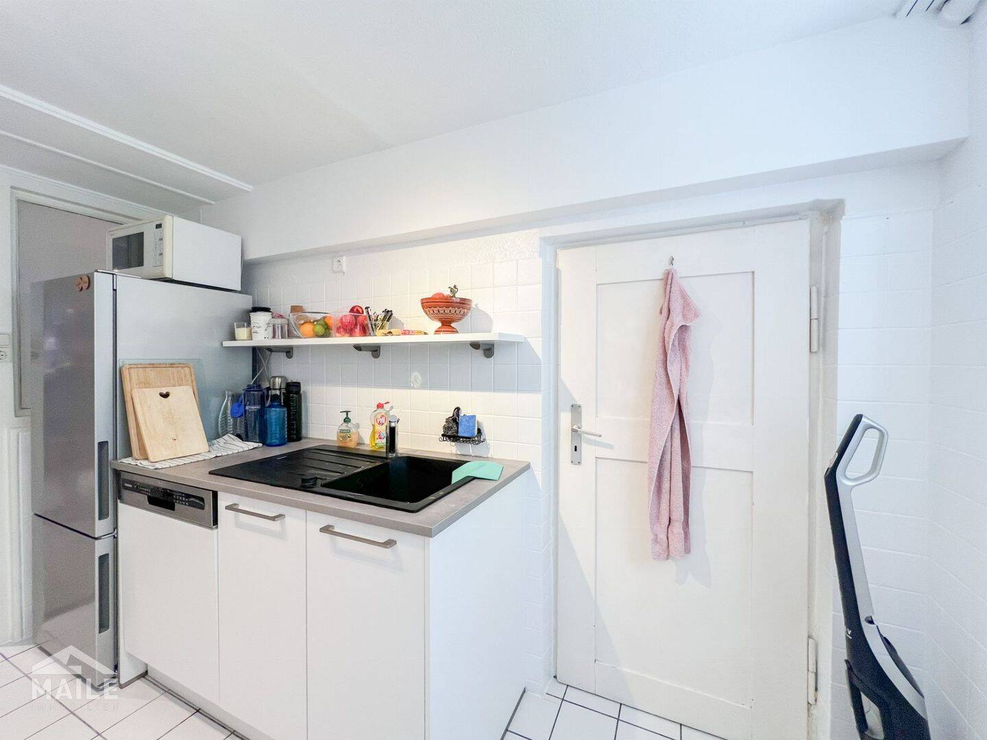 Großzügige 3,5 Zimmerwohnung mit EBK, Terrasse in ruhiger Lage von Stuttgart. – 70190 Stuttgart – Vorschaubild 3