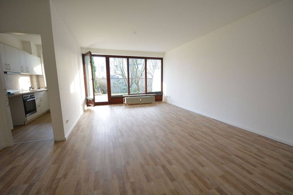 Großzügige 2-Zimmer-Erdgeschosswohnung mit Südterrasse und Tiefgaragenstellplatz – 22143 Hamburg – Vorschaubild 3
