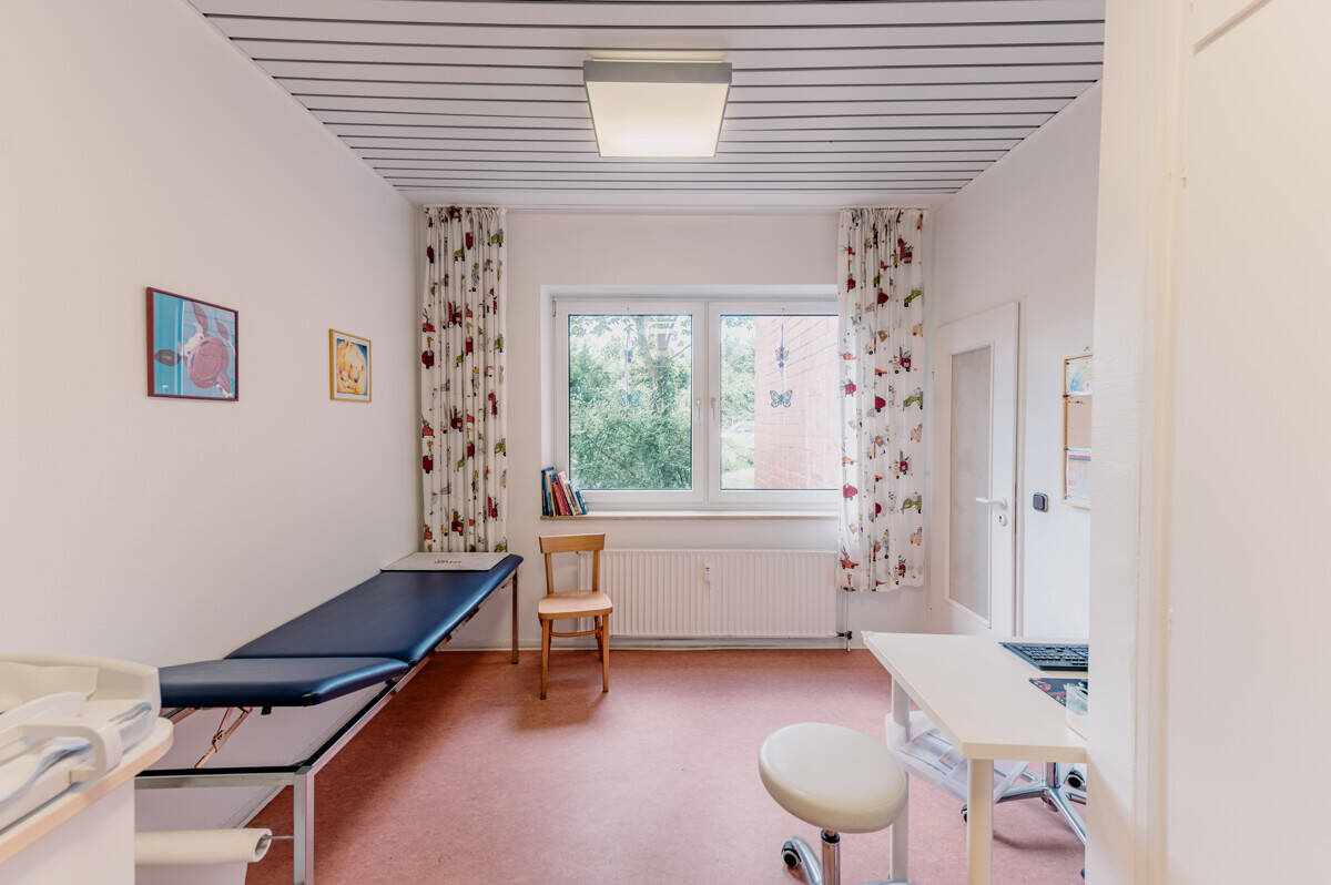 Bürofläche, Praxisfläche, Gewerbefläche in Eigentum mit Wohnumnutzungsmöglichkeit! OTTO STÖBEN! – 24149 Kiel – Vorschaubild 3