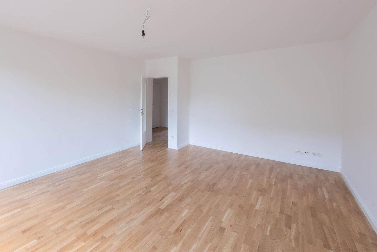 Helle 3-Zimmer-Wohnung mit Balkon & TG Stellplatz in HH-Hohenfelde – (frei lieferbar) – 22087 Hamburg – Vorschaubild 3