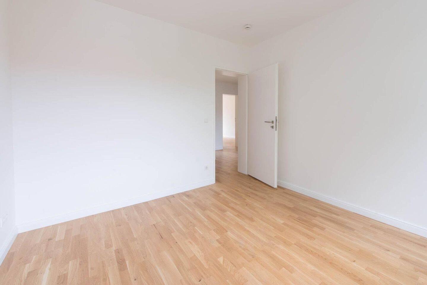 Helle 3-Zimmer-Wohnung mit Balkon & TG Stellplatz in HH-Hohenfelde – (frei lieferbar) – 22087 Hamburg – Vorschaubild 7