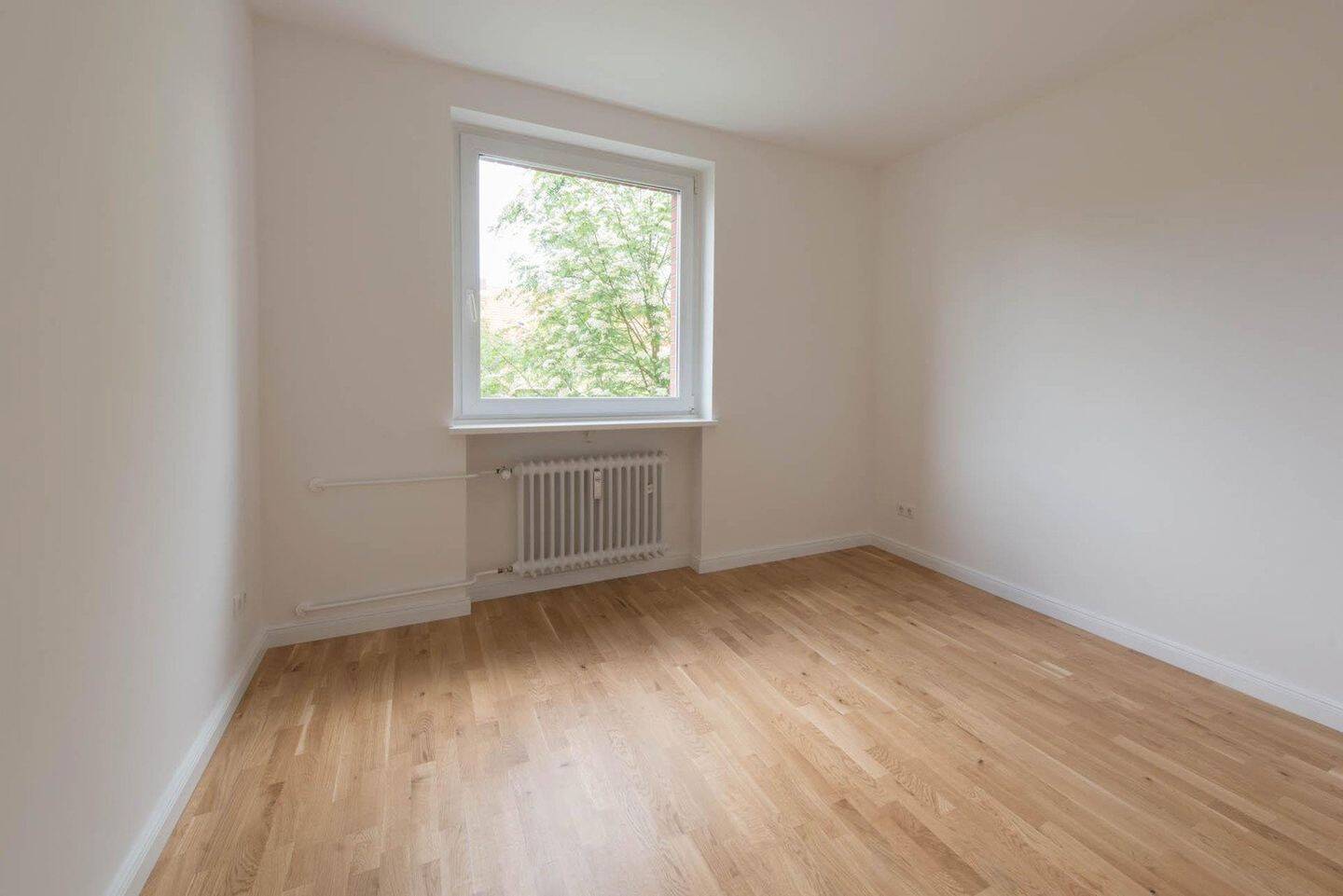 Helle 3-Zimmer-Wohnung mit Balkon & TG Stellplatz in HH-Hohenfelde – (frei lieferbar) – 22087 Hamburg – Vorschaubild 8