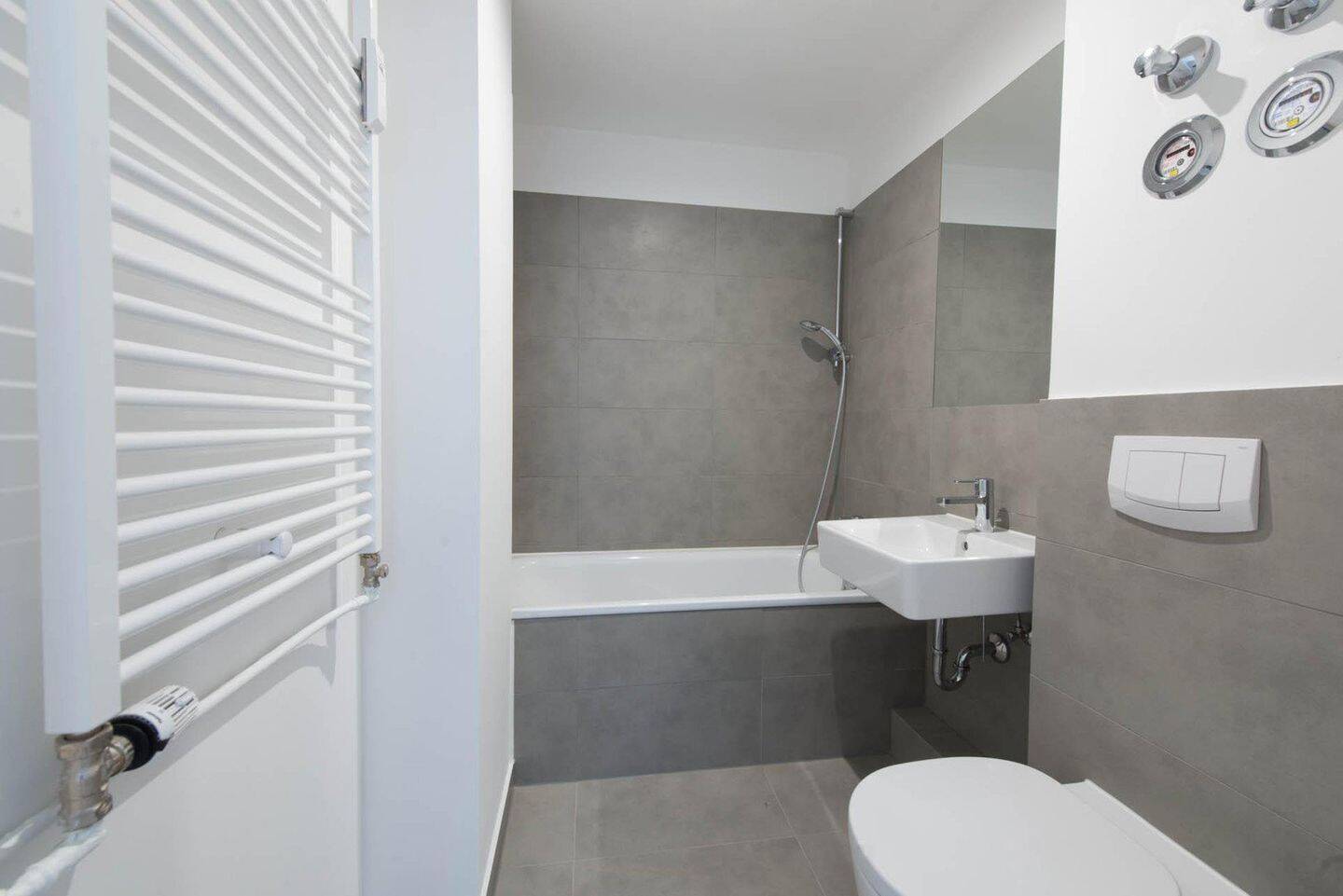Helle 3-Zimmer-Wohnung mit Balkon & TG Stellplatz in HH-Hohenfelde – (frei lieferbar) – 22087 Hamburg – Vorschaubild 9