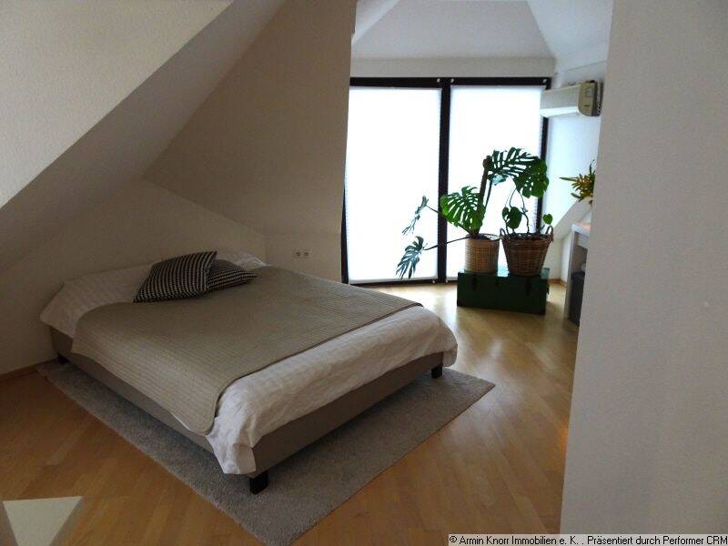 4-Zimmer-Dachgeschosswohnung mit Einbauküche, Balkon und PKW-Stellplatz in Oldenburg/ Eversten – 26131 Oldenburg (Oldb) – Vorschaubild 3