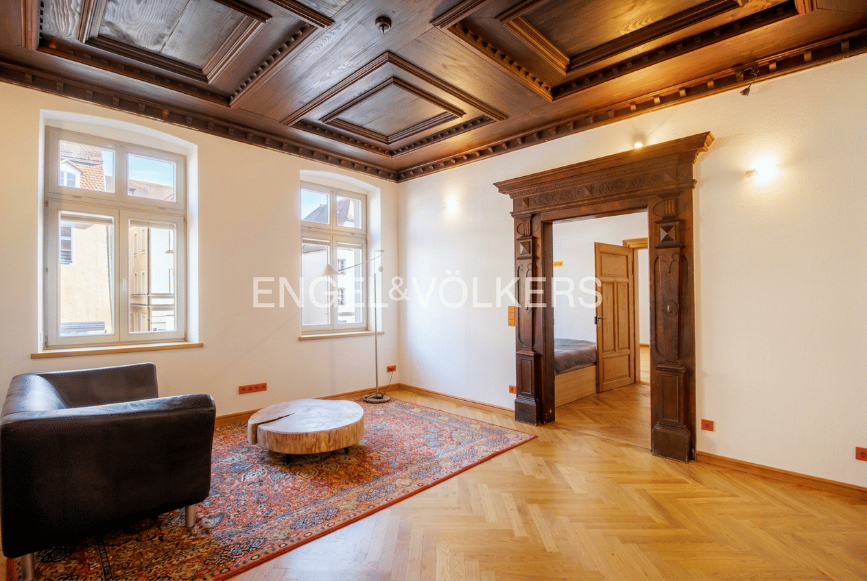 Denkmalgeschützter, stilvoll sanierter Altbau mit Aufzug in der Regensburger Innenstadt – 93047 Regensburg – Vorschaubild 3