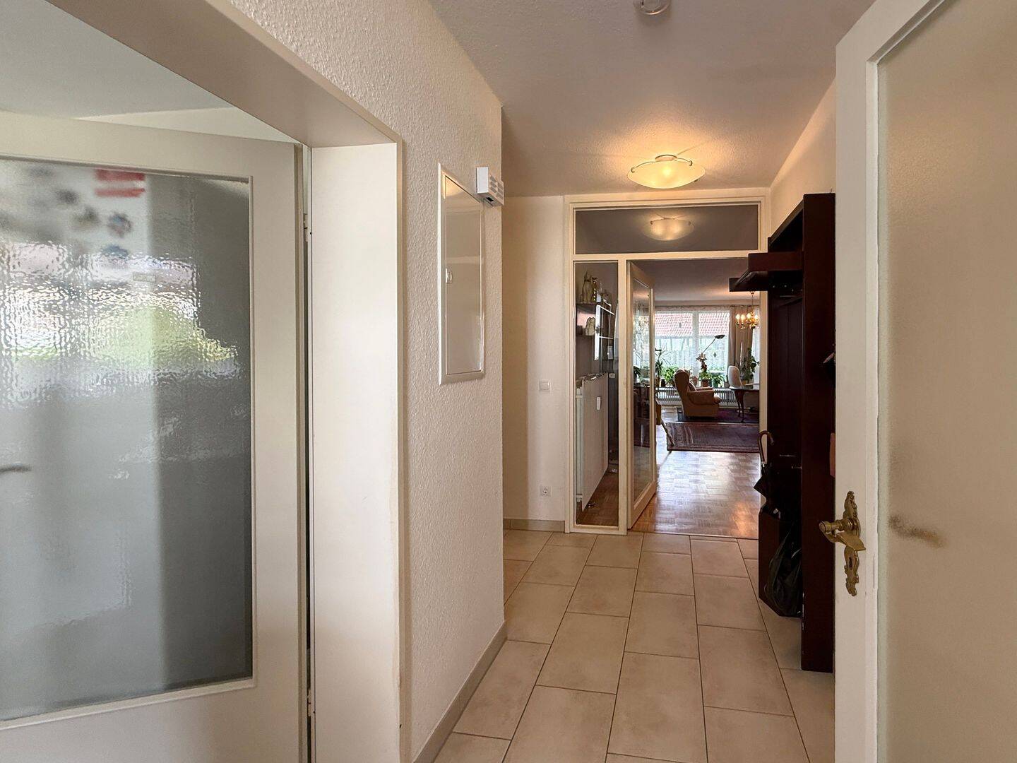 Großzügige 3-Zimmer-Wohnung in bevorzugter Wohnlage nahe dem Golfplatz – 28329 Bremen – Vorschaubild 3