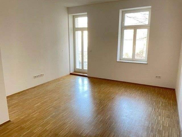 +++ NEUWERTIG +++ Attraktive Wohnung mit Echtholzparkett, Fußbodenheizung, modernem Bad sowie Balkon und Lift – Chemnitz – Vorschaubild 3