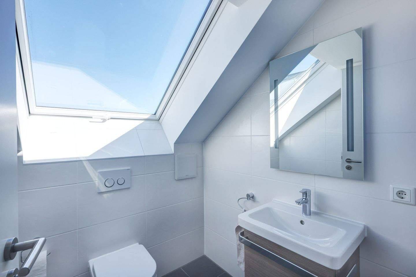 Villenlage Hartmannshofen! Exklusive 2-Zimmer-Dachterrassenwohnung mit Hobbyraum – 80997 München – Vorschaubild 4