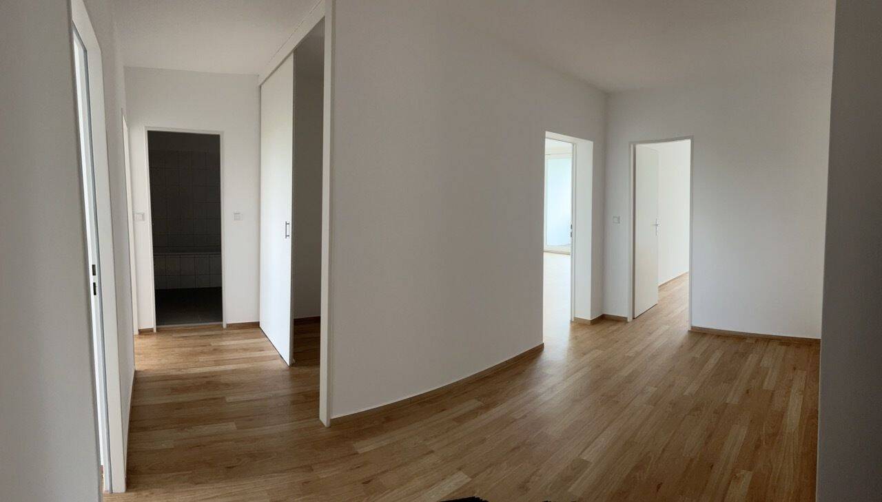 Großzügige 3 Zimmerwohnung in der 8. Etage mit Blick über den Grunewald! – 14055 Berlin – Vorschaubild 3