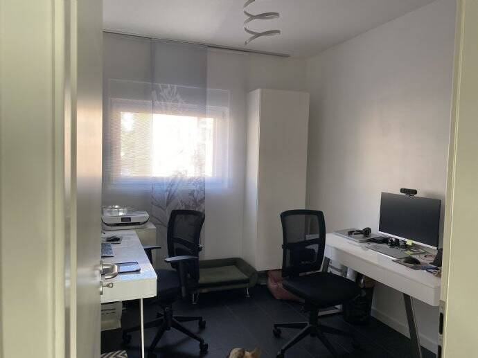 Sehr schöne moderne 3-Zimmer-Wohnung mit EBK,  Balkon und  Stellplatz Nähe Zentrum – 91052 Erlangen – Vorschaubild 3