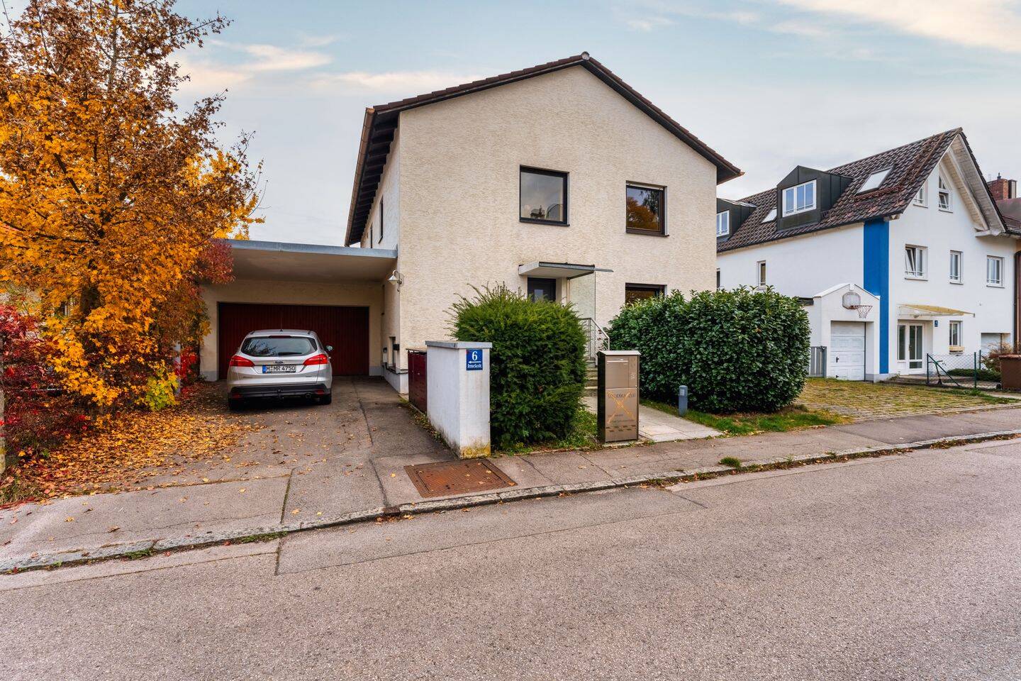 Freistehendes Familiendomizil mit viel Raum für individuelle Wohnideen – 81825 München – Vorschaubild 3