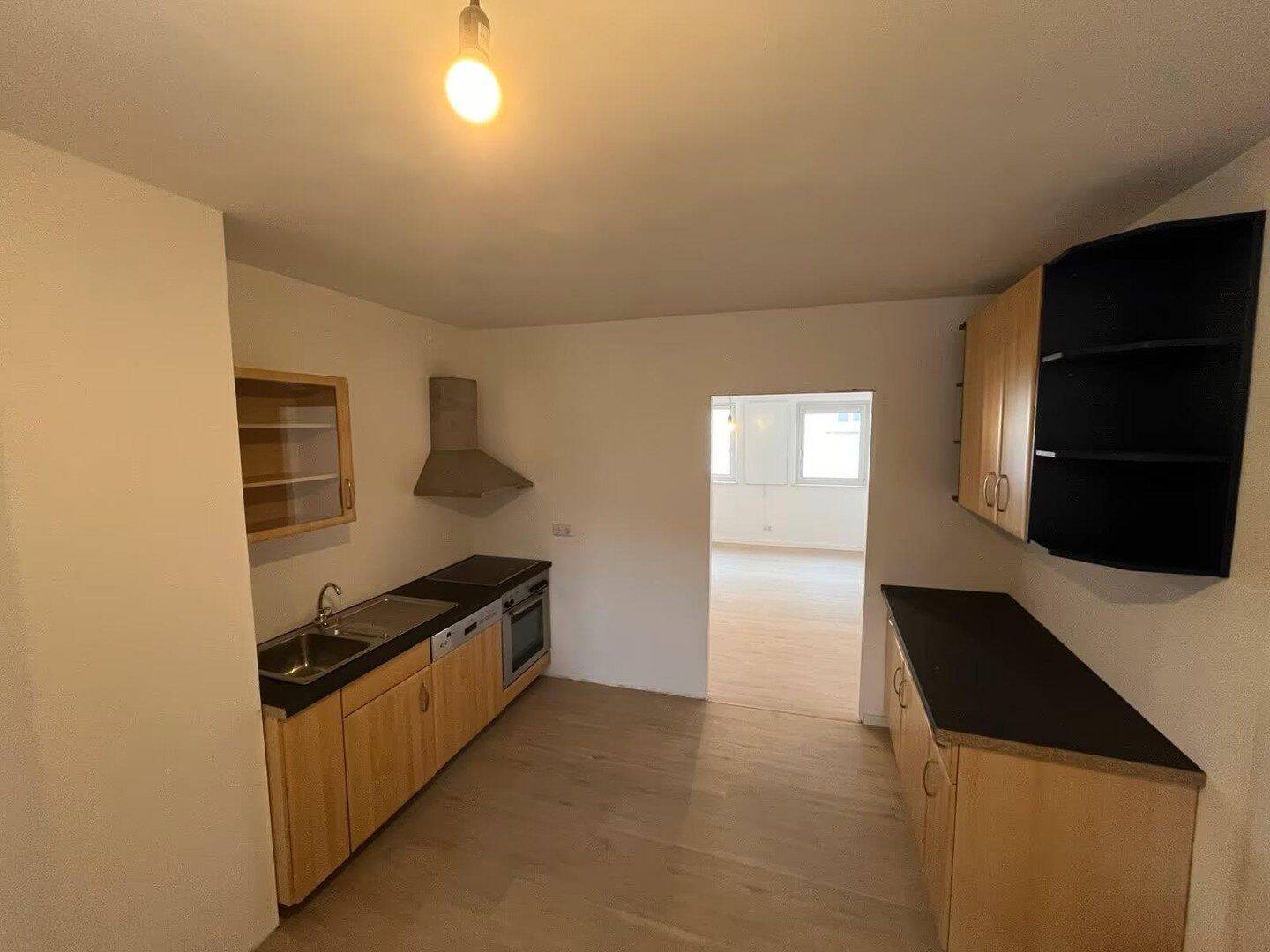 2,5 ZKB mit Einbauküche zentral in Hof – 95028 Hof – Vorschaubild 4