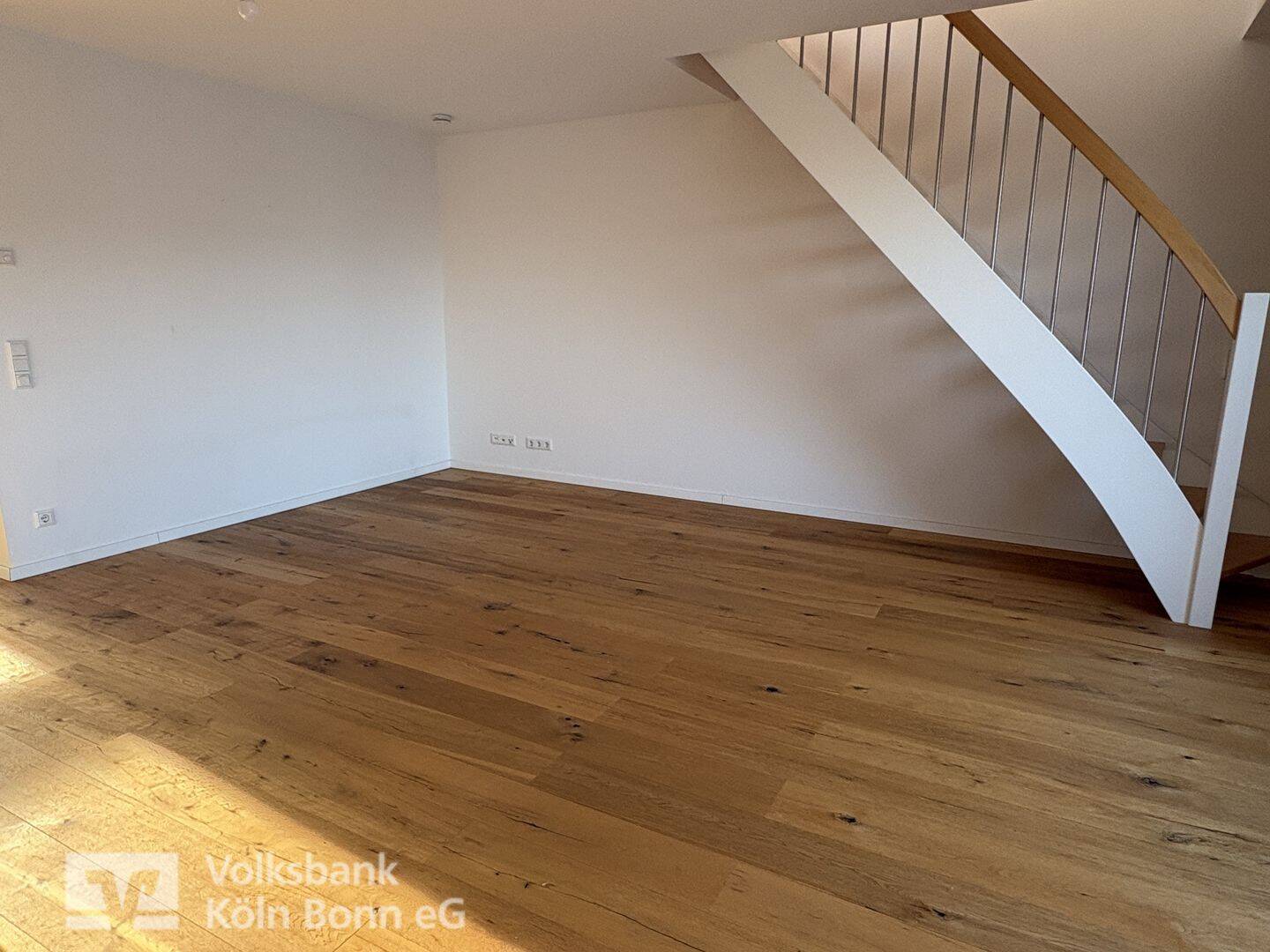 Moderne Maisonettewohnung inkl. neuwertiger Küche und Fußbodenheizung mit Kühlfunktion – 53179 Bonn – Vorschaubild 3