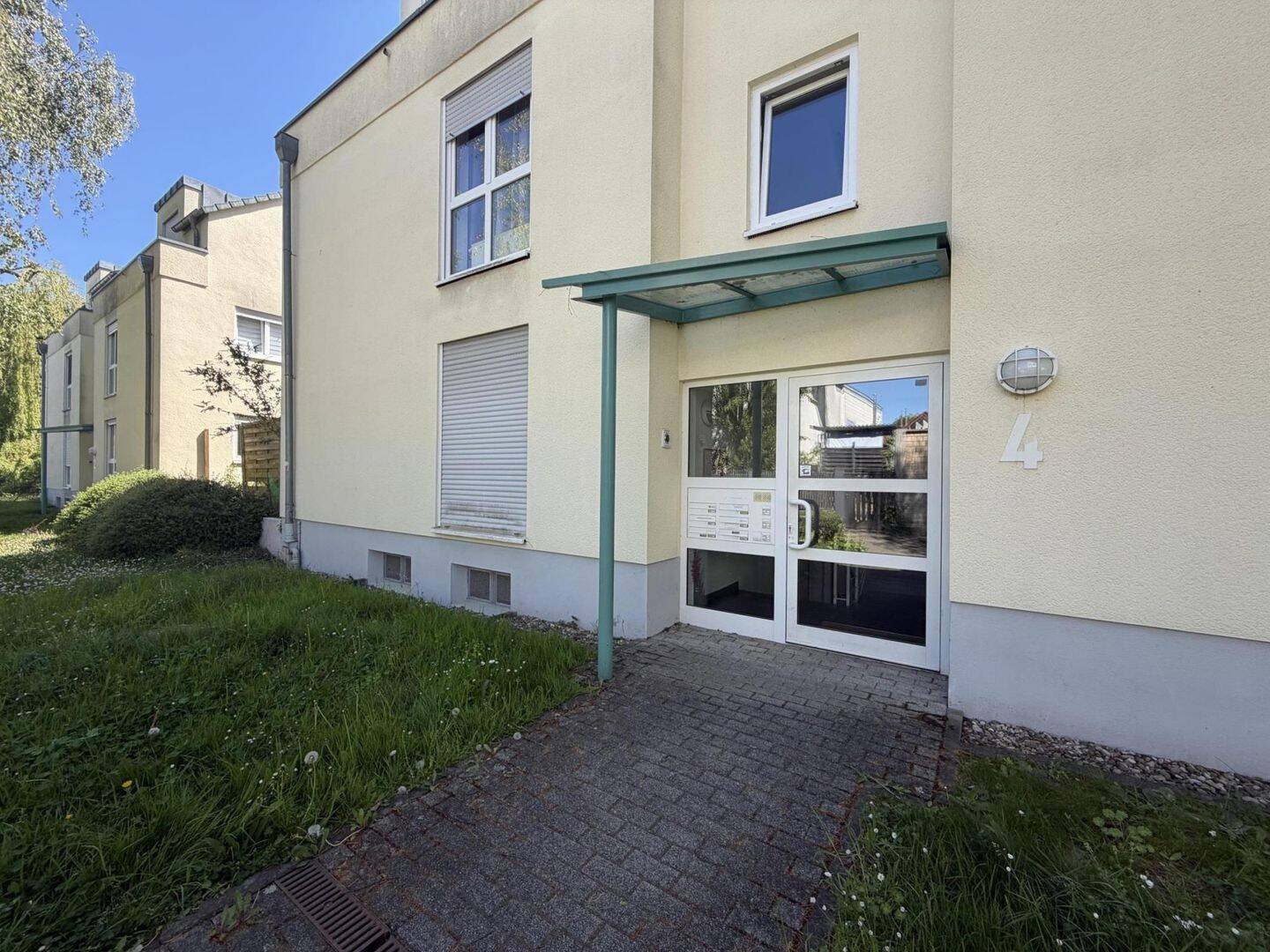 Gepflegte 2 Zi.-ETW inkl. TG-Stellplatz – Gute Wohnlage! – 63069 Offenbach am Main – Vorschaubild 3
