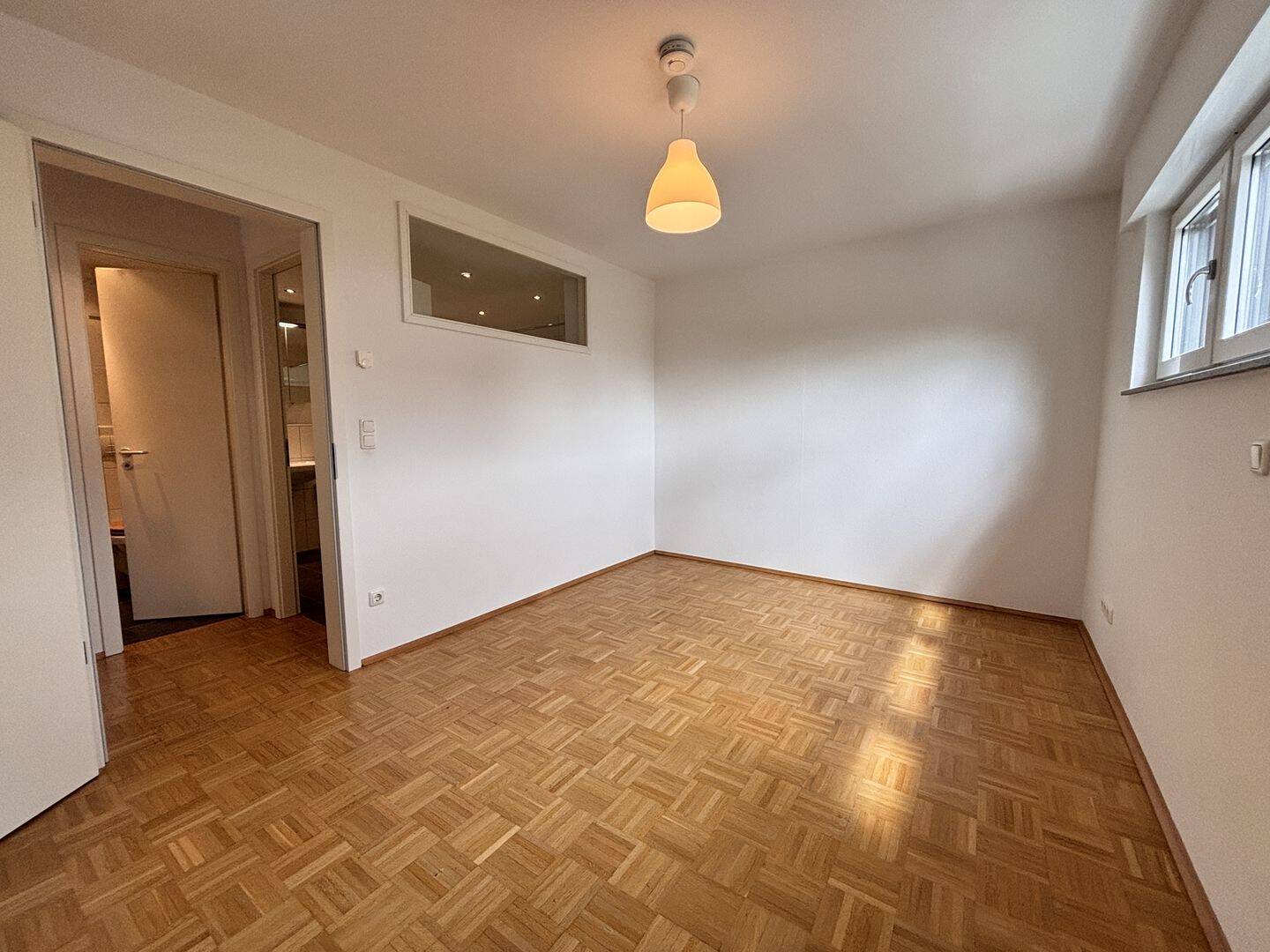 Attraktive 3-Zimmer-Wohnung mit Balkon in verkehrsgünstiger Lage – 40489 Düsseldorf – Vorschaubild 4