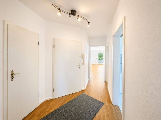 Helle 2-Zimmer-Wohnung mit Tiefgaragenstellplatz in ruhiger Wohnlage – 22175 Hamburg – Vorschaubild 3