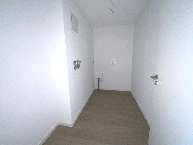 Moderne 2-Zimmer-Wohnung mit Fußbodenheizung und Loggia in Oberhausen-Mitte – 46045 Oberhausen – Vorschaubild 4