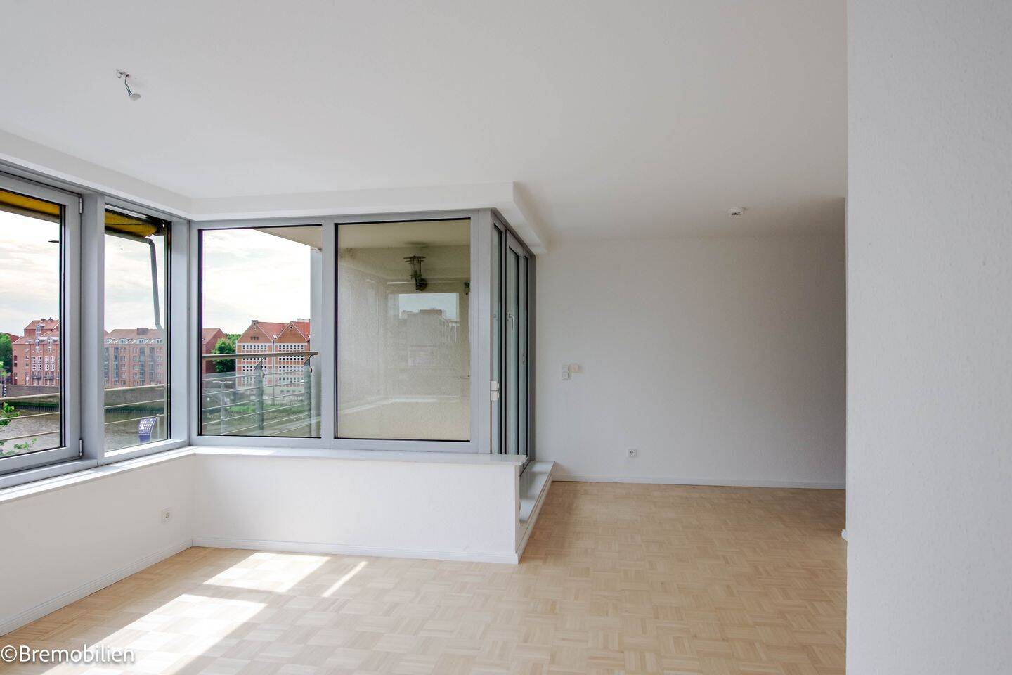 Exklusives Wohnen an der Weser – Citywohnung mit Weserblick im Herzen der Bremer Altstadt – 28195 Bremen – Vorschaubild 4