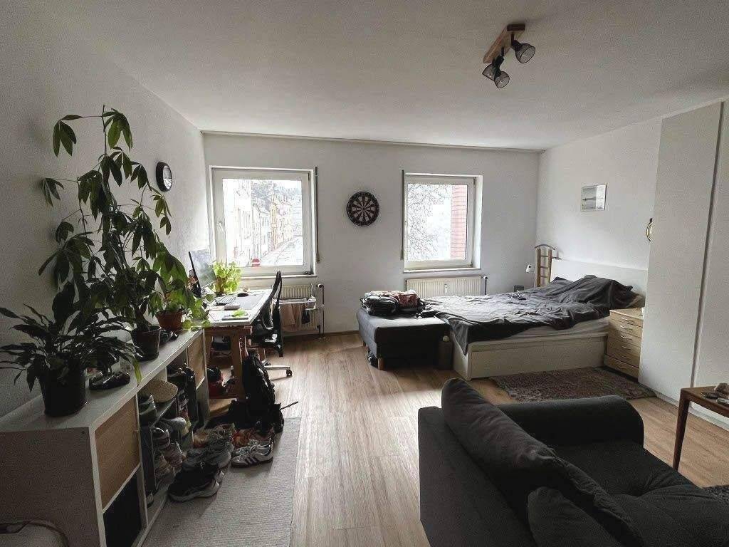 Trier-Innenstadt-Fußgängerzone, Zentral gelegene, 1,5 ZKB Wohnung im 1. Obergeschoss ab 1. August 2026 zu vermieten ! – 54290 Trier – Vorschaubild 3