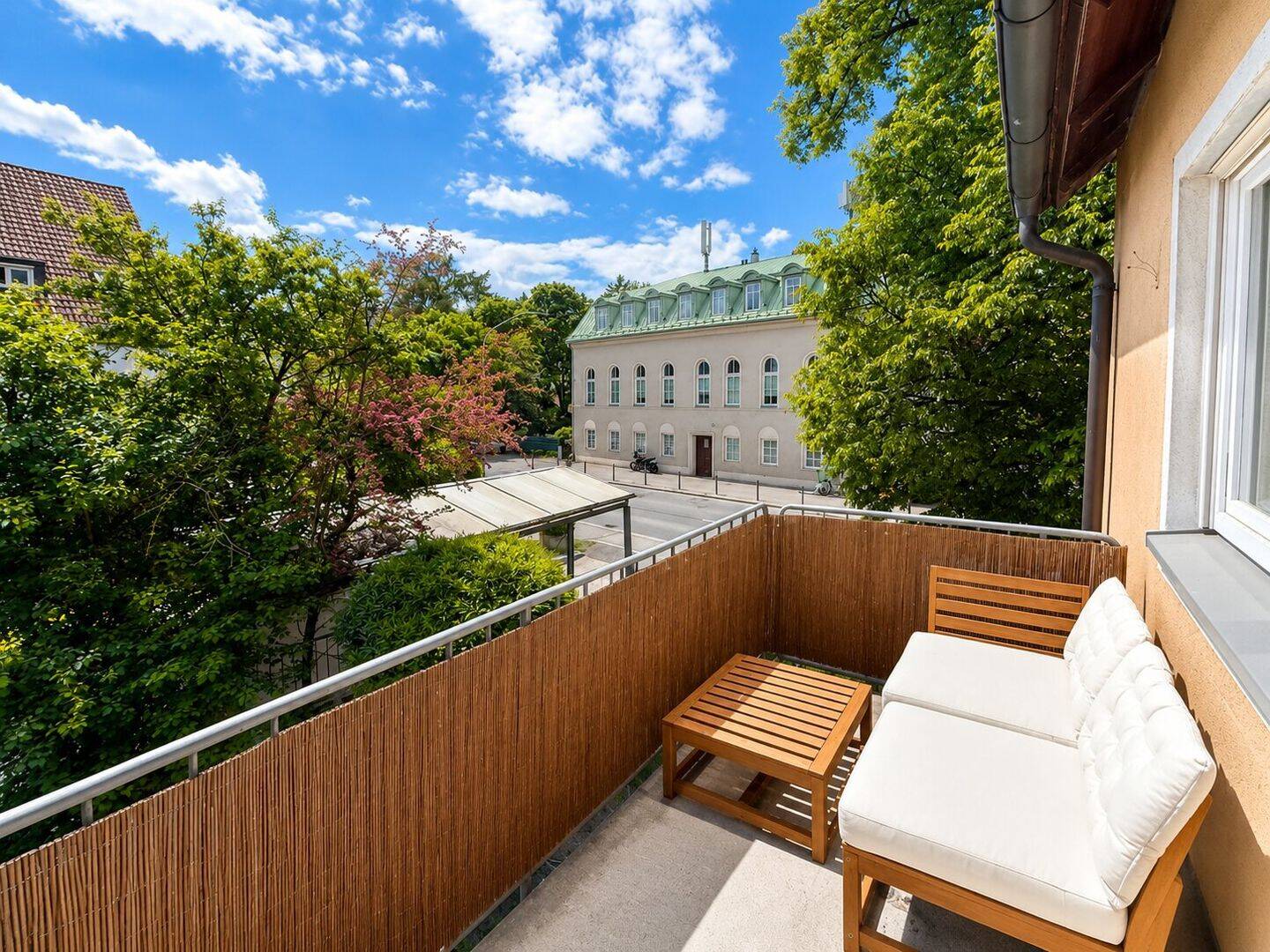 AIGNER – Helle 2-Zimmer-Wohnung mit Südbalkon in gepflegtem Zustand – 80999 München – Vorschaubild 3