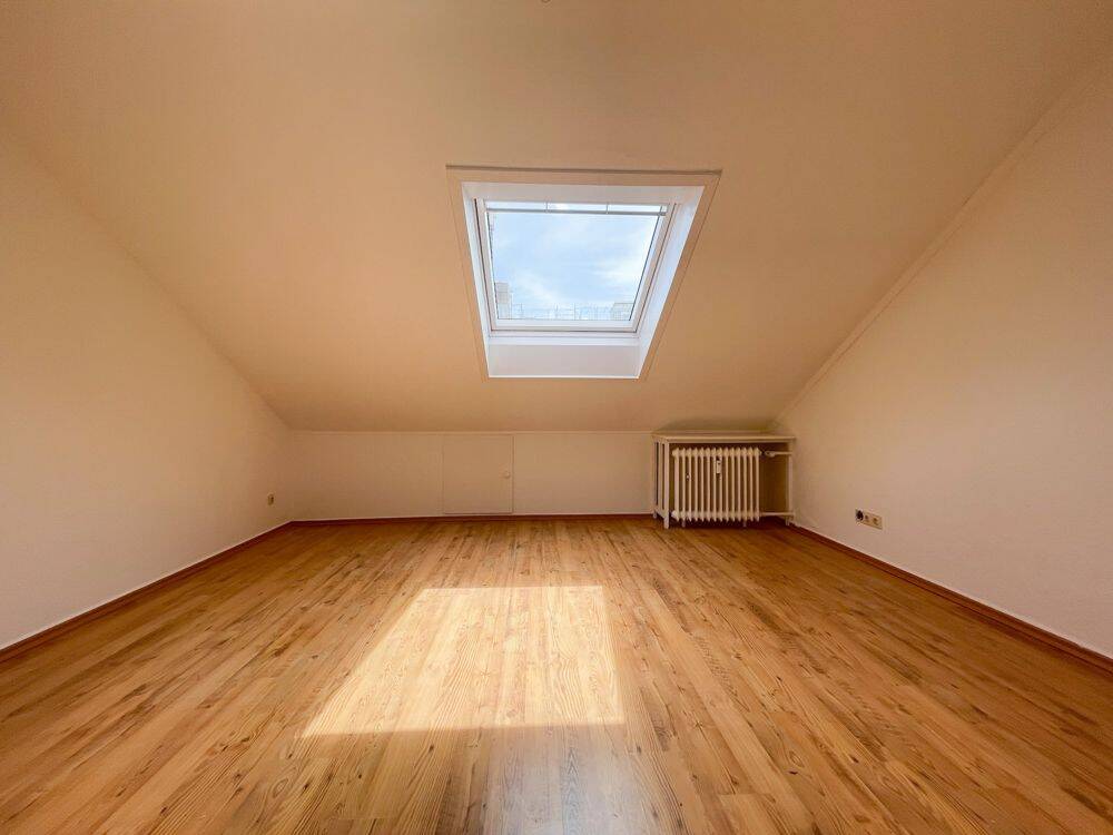 Frisch renovierte Dachgeschosswohnung in Bochum-Weitmar | ca. 57m² mit Gemeinschaftsgarten – 44795 Bochum – Vorschaubild 3