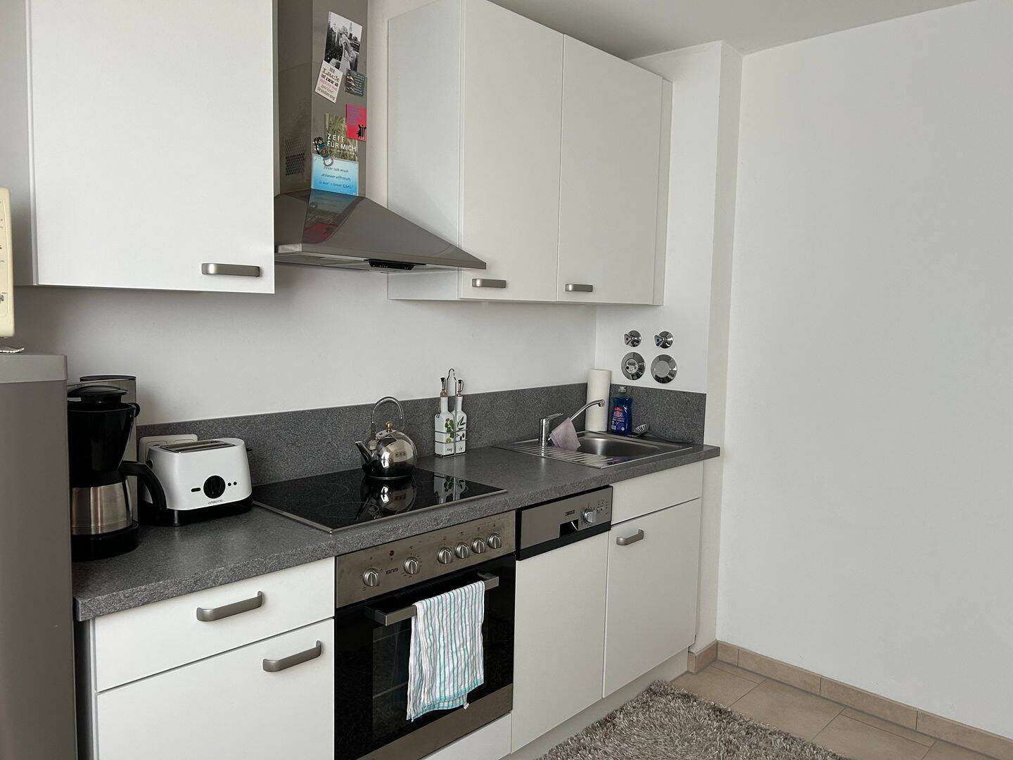 Investieren mit Perspektive! Vermietete 2-Zimmer-DG-Wohnung mit Südbalkon in Solln – 81477 München – Vorschaubild 3