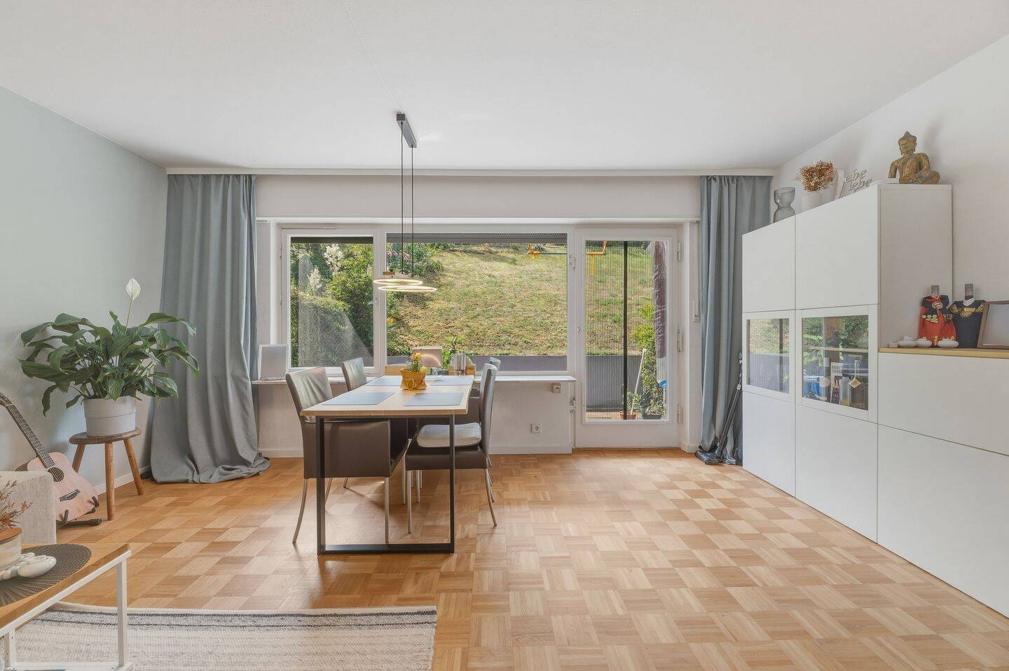 Charmante 2-Zimmer-Wohnung mit Südterrasse, Balkon mit Weitblick und Einzelgarage in Halbhöhenlage – 70186 Stuttgart – Vorschaubild 3