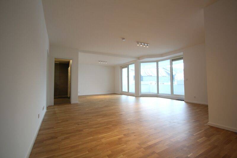 Modernisierte 2,5-Zimmer-Wohnung in zentraler Lage – 50670 Köln – Vorschaubild 3