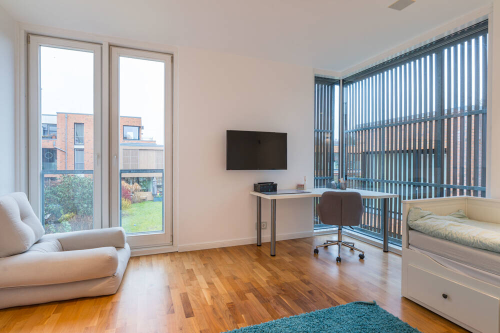 Exklusives Stadthaus mit Garten und 2 TG-Stellplätzen im beliebten Klein Borstel – 22337 Hamburg – Vorschaubild 3