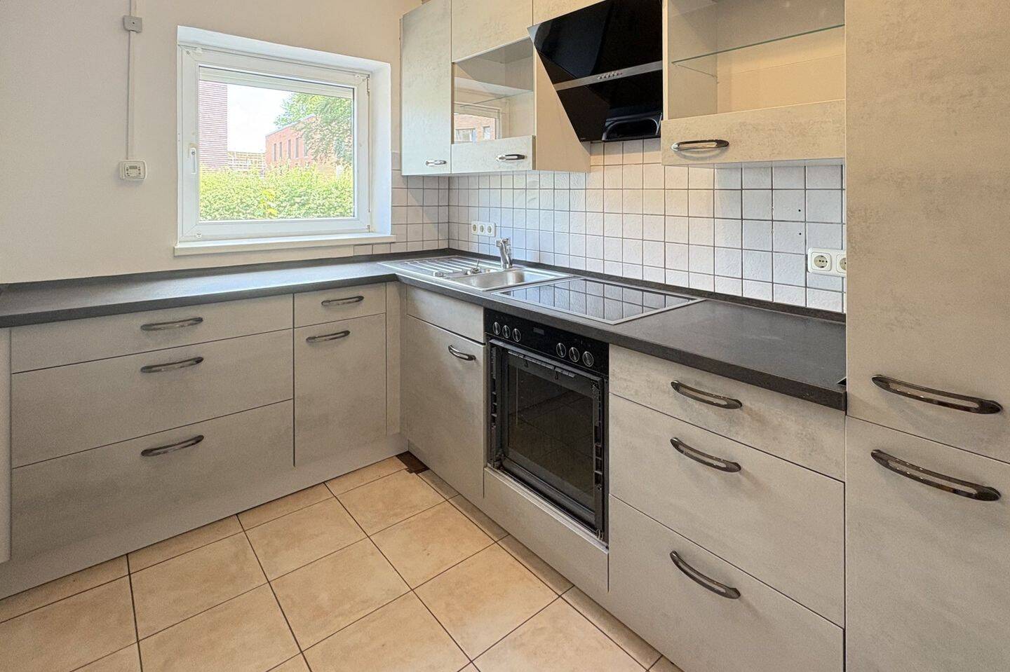 Reihenmittelhaus mit großem Potential auf Erbpachtgrundstück – Ihr neues Zuhause in Lübeck – 23556 Lübeck – Vorschaubild 3
