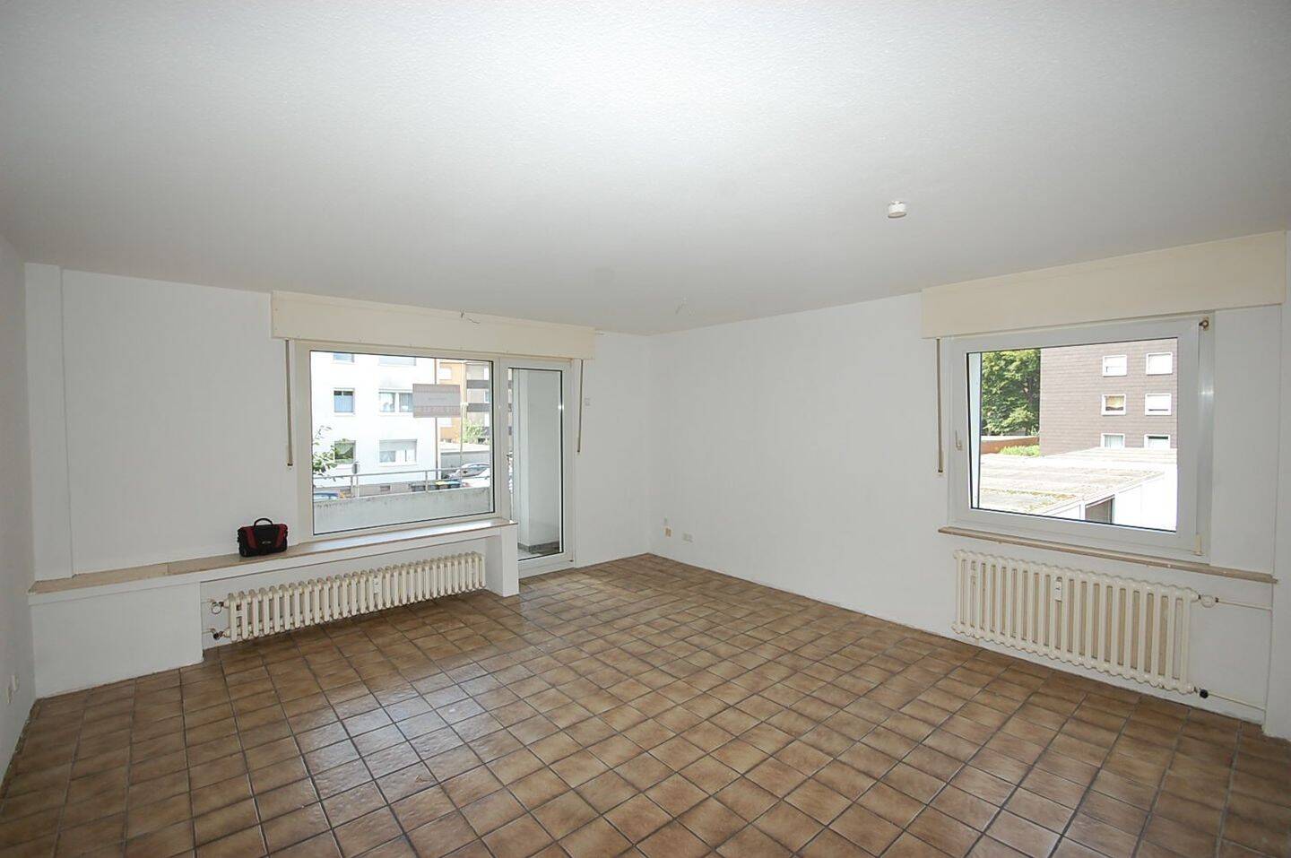 Erdgeschoss + 6 Zimmer Maisonette-Wohnung + Terrasse + Loggia in Buer – 45897 Gelsenkirchen – Vorschaubild 3